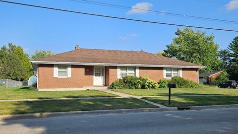 Photo of 844 S 7th Street, DeKalb, IL 60115 (MLS # 12453708)