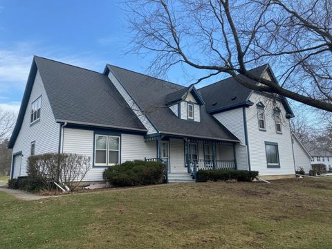 Photo of 872 Victoria Drive, Woodstock, IL 60098 (MLS # 12530391)