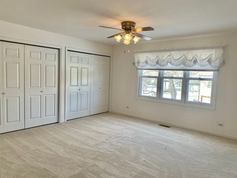 Tiny photo for 872 Victoria Drive, Woodstock, IL 60098 (MLS # 12530391)