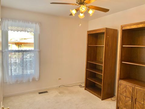 Tiny photo for 872 Victoria Drive, Woodstock, IL 60098 (MLS # 12530391)