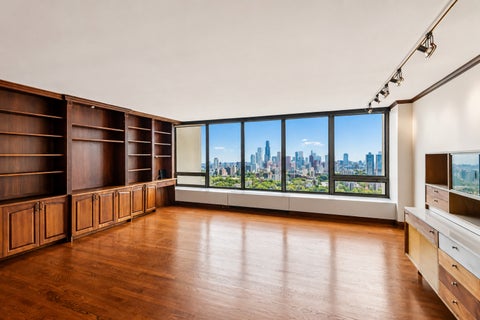 Tiny photo for 2800 N Lake Shore Drive #2808, Chicago, IL 60657 (MLS # 12659740)