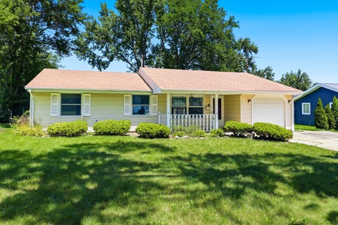 Photo of 1318 Kingston Lane, Schaumburg, IL 60193 (MLS # 12707207)