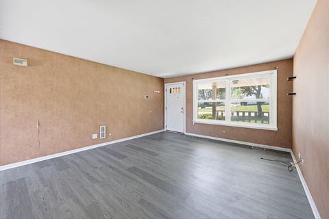 Tiny photo for 1318 Kingston Lane, Schaumburg, IL 60193 (MLS # 12707207)