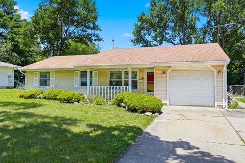 Tiny photo for 1318 Kingston Lane, Schaumburg, IL 60193 (MLS # 12707207)