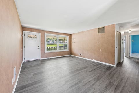 Tiny photo for 1318 Kingston Lane, Schaumburg, IL 60193 (MLS # 12707207)