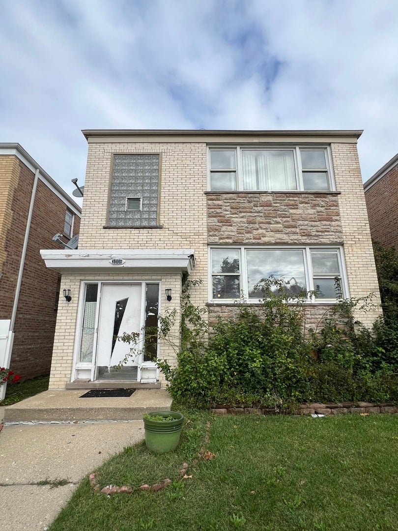 3006 W Touhy Avenue