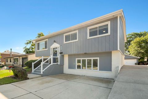 Tiny photo for 7433 163rd Place, Tinley Park, IL 60477 (MLS # 12480031)