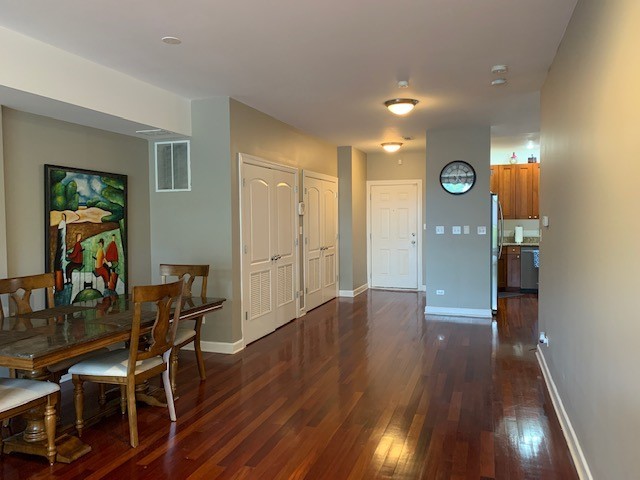 4043 S Drexel Boulevard 202