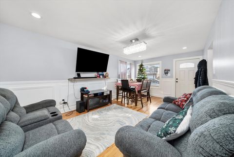 Tiny photo for 2920 141st Street, Blue Island, IL 60406 (MLS # 12539159)