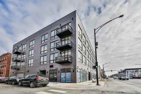 2353 W Wabansia Avenue 206 Chicago IL 60647