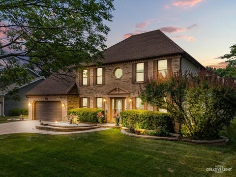 Photo of 475 Prairie Knoll Drive, Naperville, IL 60565 (MLS # 12704839)