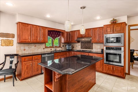 Tiny photo for 475 Prairie Knoll Drive, Naperville, IL 60565 (MLS # 12704839)