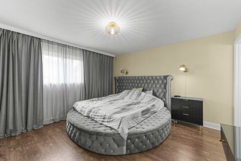 Tiny photo for 7A Kingery Quarter #201, Willowbrook, IL 60527 (MLS # 12624010)