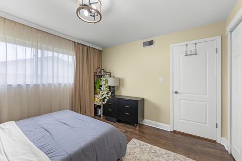 Tiny photo for 7A Kingery Quarter #201, Willowbrook, IL 60527 (MLS # 12624010)