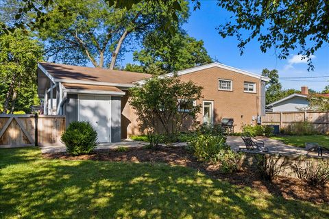 Tiny photo for 677 Timber Hill Road, Deerfield, IL 60015 (MLS # 12490901)
