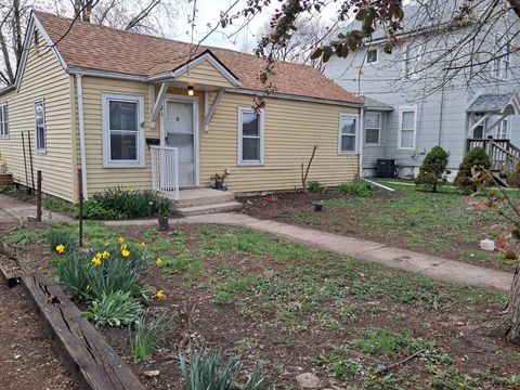Tiny photo for 21 Wilson Avenue, Joliet, IL 60433 (MLS # 12636000)