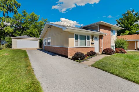 Tiny photo for 613 Saratoga Drive, Chicago Heights, IL 60411 (MLS # 12472950)