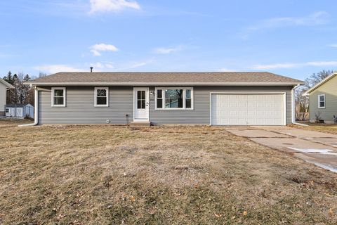 Photo of 222 S Park View Drive, Park View, IA 52748 (MLS # 12562199)