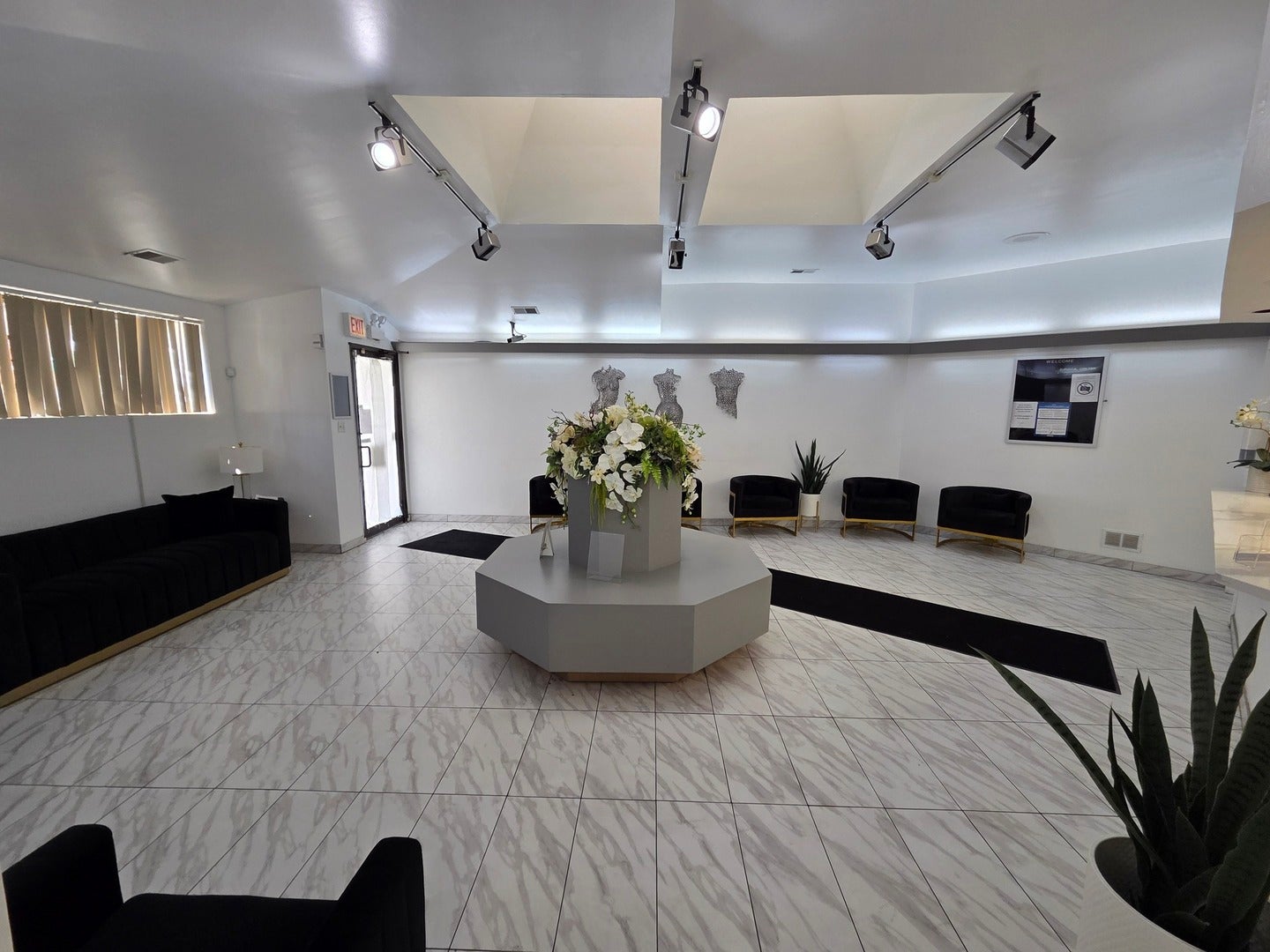 3918 W 63rd Street