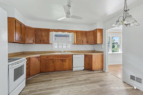Tiny photo for 425 N Main Street, Lombard, IL 60148 (MLS # 12790834)