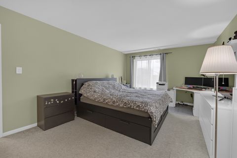 Tiny photo for 945 E Kenilworth Avenue #423, Palatine, IL 60074 (MLS # 12666907)