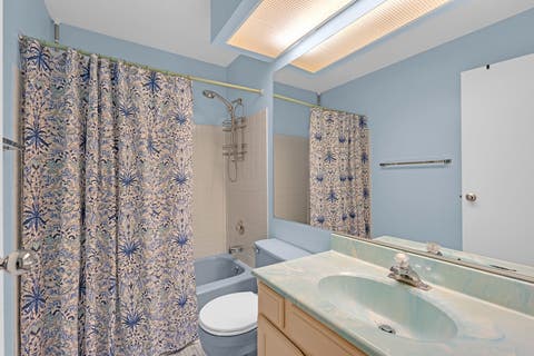 Tiny photo for 945 E Kenilworth Avenue #423, Palatine, IL 60074 (MLS # 12666907)