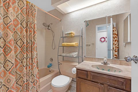 Tiny photo for 945 E Kenilworth Avenue #423, Palatine, IL 60074 (MLS # 12666907)