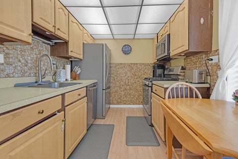 Tiny photo for 945 E Kenilworth Avenue #423, Palatine, IL 60074 (MLS # 12666907)