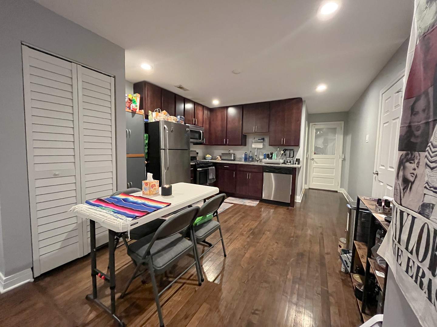 2541 W Cortland Street 1