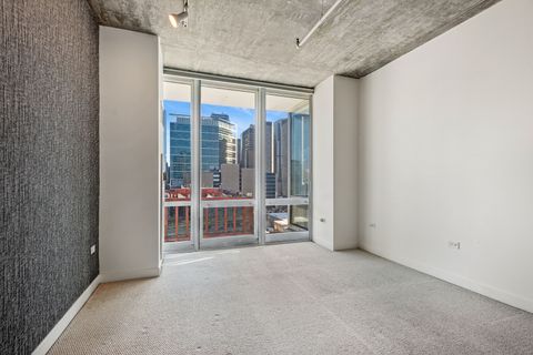 Tiny photo for 737 W Washington Boulevard #1003, Chicago, IL 60661 (MLS # 12553548)