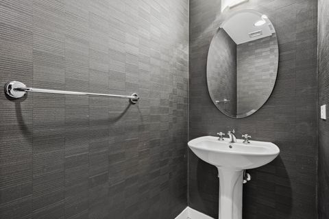 Tiny photo for 737 W Washington Boulevard #1003, Chicago, IL 60661 (MLS # 12553548)