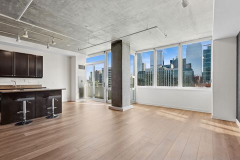 Tiny photo for 737 W Washington Boulevard #1003, Chicago, IL 60661 (MLS # 12553548)