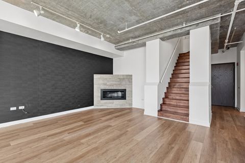 Tiny photo for 737 W Washington Boulevard #1003, Chicago, IL 60661 (MLS # 12553548)