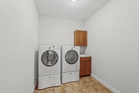 Tiny photo for 1211 English Oak Drive, Champaign, IL 61822 (MLS # 12482485)