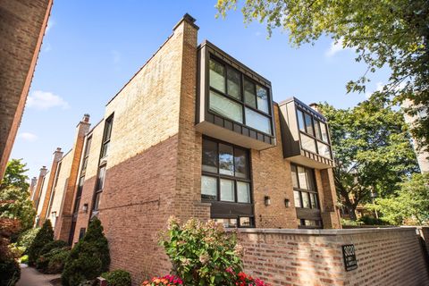 Photo of Chicago, IL 60657 (MLS # 12469485)