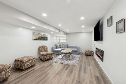 Tiny photo for 507 S Waterman Avenue, Arlington Heights, IL 60004 (MLS # 12596180)