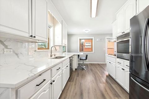 Tiny photo for 507 S Waterman Avenue, Arlington Heights, IL 60004 (MLS # 12596180)