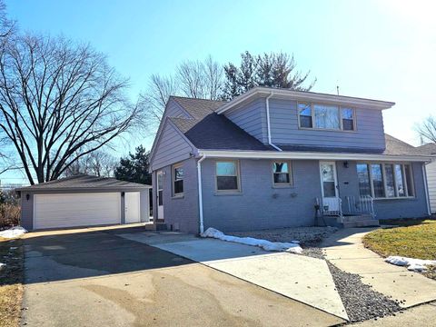 Photo of 507 S Waterman Avenue, Arlington Heights, IL 60004 (MLS # 12596180)