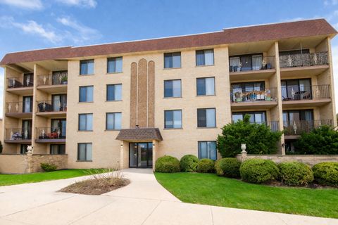 5447 W Lawrence Avenue Unit 203, Chicago, IL 60630 - #: 12614847