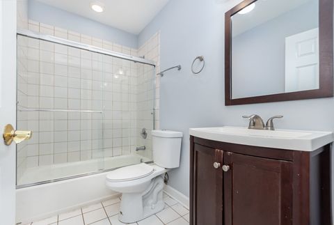 Tiny photo for 2217 W Farwell Avenue #3B, Chicago, IL 60645 (MLS # 12422124)