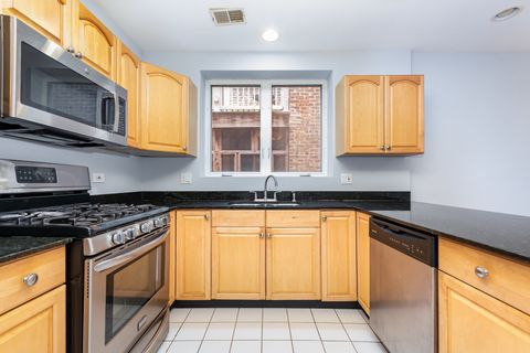 Tiny photo for 2217 W Farwell Avenue #3B, Chicago, IL 60645 (MLS # 12422124)