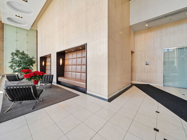 5320 N SHERIDAN Road 1911