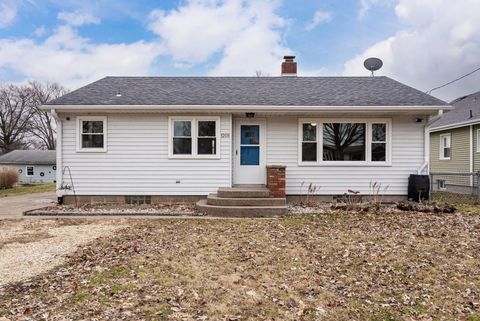 Photo of 1208 Jones Street, LeClaire, IA 52753 (MLS # 100000171)