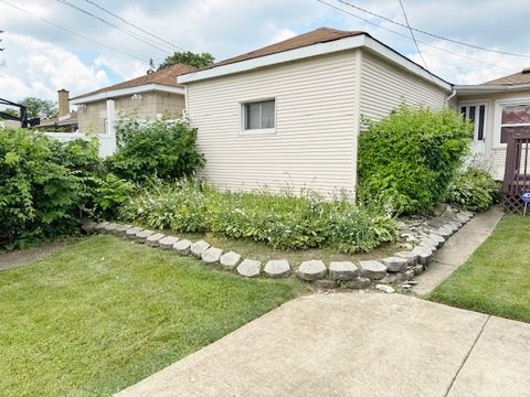 Tiny photo for 1429 N Wolf Road, Berkeley, IL 60163 (MLS # 12220860)