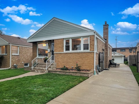 Tiny photo for 2821 WASHINGTON Street, Franklin Park, IL 60131 (MLS # 12729693)