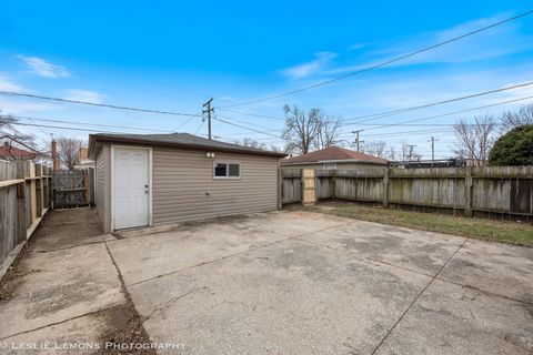 Tiny photo for 2111 S 24th Avenue, Broadview, IL 60155 (MLS # 12588136)
