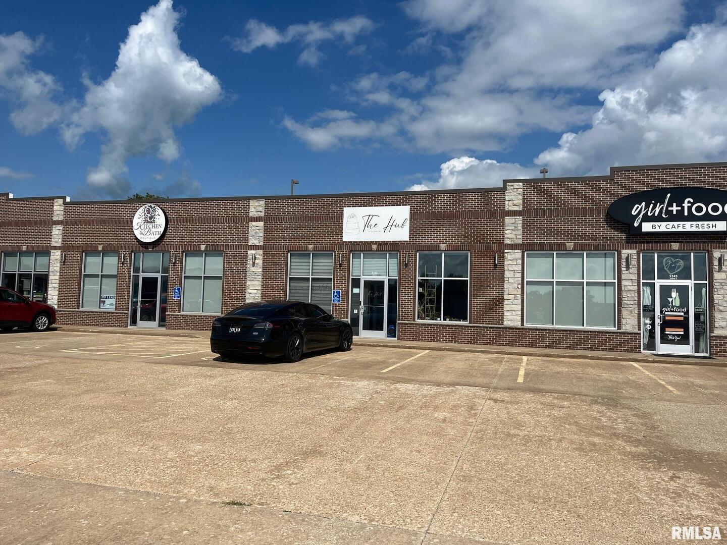 Photo 1 of 1 — 5345 BELLE Avenue 2, Davenport, IA 52807