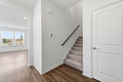 Tiny photo for 1040 Moraine Drive, South Elgin, IL 60177 (MLS # 12580651)