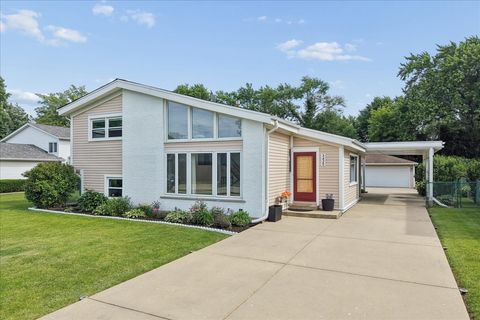 Photo of 3425 Harris Drive, Northbrook, IL 60062 (MLS # 12687762)