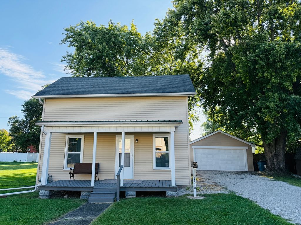 Photo for 1310 N Aurora Street, Pontiac, IL 61764 (MLS # 12463761)